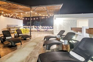 Terrace/patio - Remote Workers, Kitchen, Strong Wi-Fi, Rooftop (Playa del Carmen - Valentina Suites)