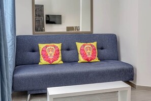 Smart TV, offices - Minimalist 1BR, Strong Wi-Fi, Air, Discounts (Playa del Carmen - Valentina Suites)