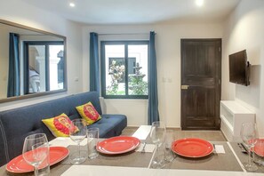 Interior - Penthouse Condo, Strong WiFi, Air, Smart TV (Playa del Carmen - Valentina Suites)