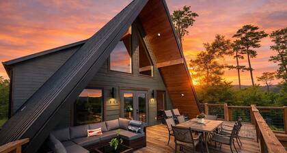 Starfall A-Frame Hot tub + View + Firepit