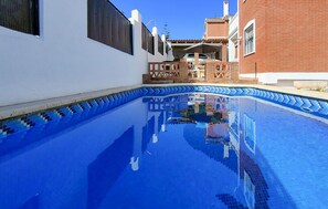 Pool - Lovely home in Alhaurín de la Torre (Alhaurín de la Torre)