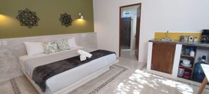 Room - King Bed, Starlink Wi-Fi, Hammocks, Air (Isla Holbox)