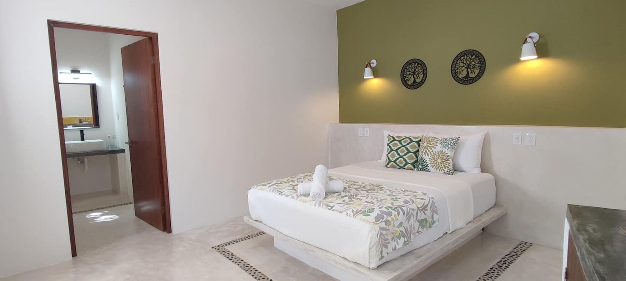 1 dormitorio, tabla de planchar con plancha, cuna de viaje y wifi gratis