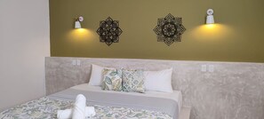 1 chambre, fer et planche à repasser, lit parapluie, Wi-Fi gratuit