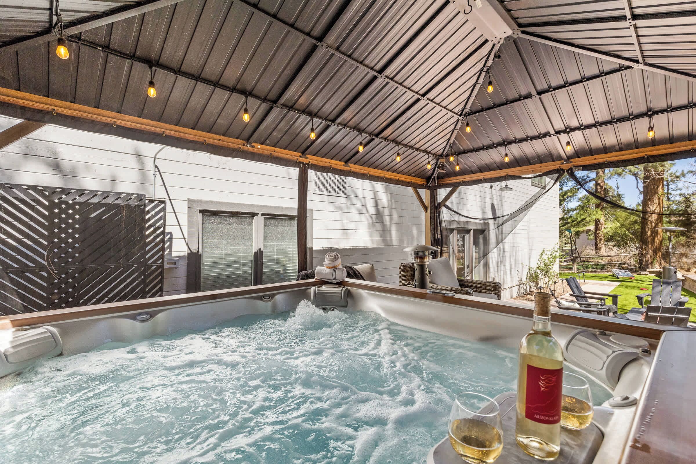 Outdoor spa tub