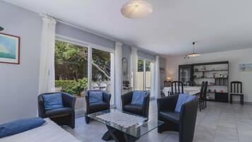 4 bedrooms, WiFi (free)