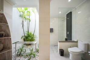 Villa, 1 Bedroom | Bathroom | Shower - Blue Marlin Villas (Badung)