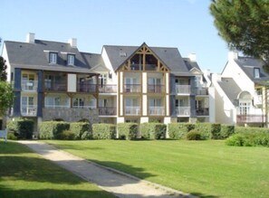 Exterior - Charmant T2 vue mer pour deux avec piscine (ARZON)