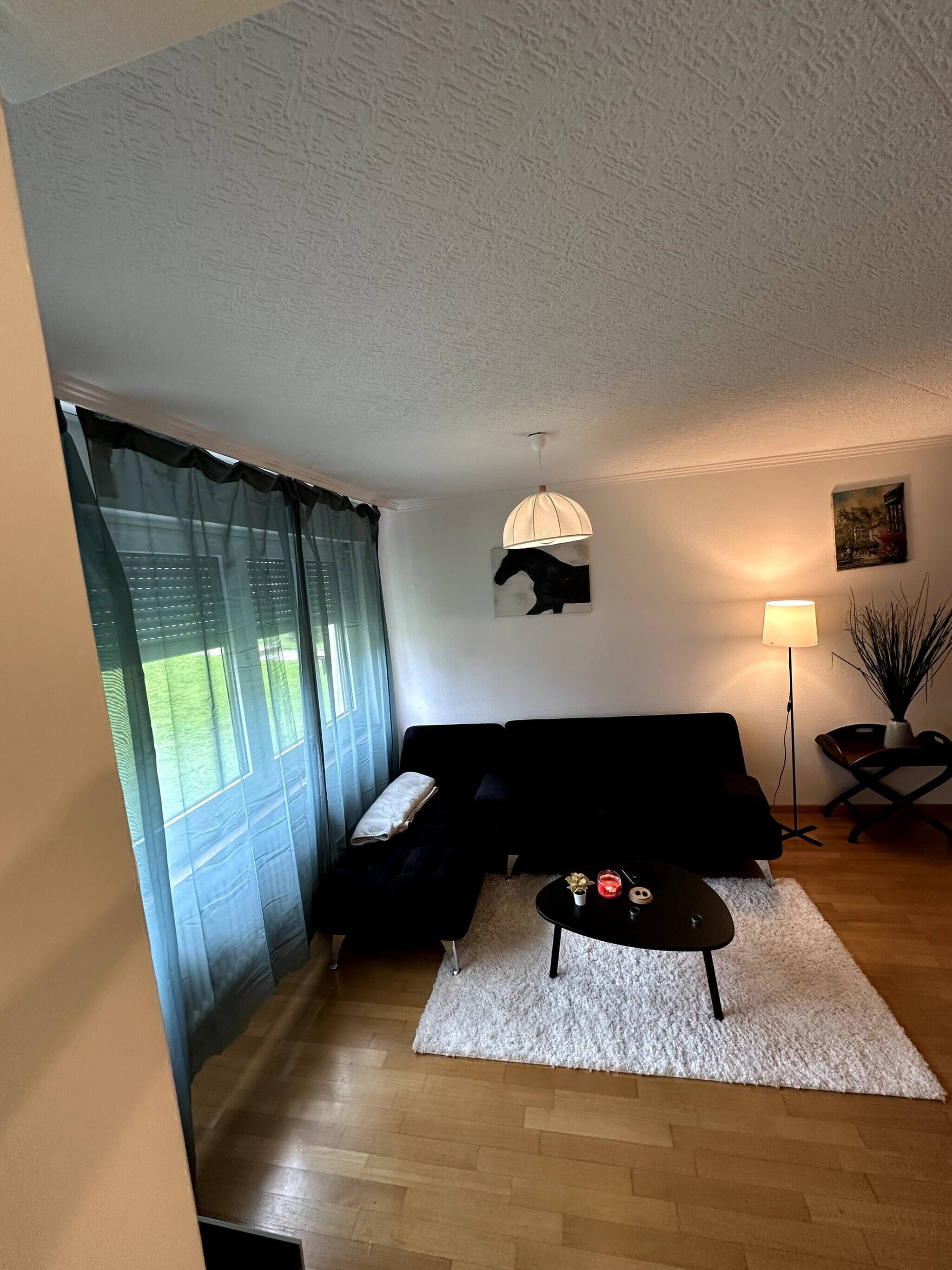 Gemeinsamer Schlafsaal, 1 Schlafzimmer, barrierefrei, eigener Pool | Wohnzimmer