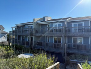 Exterior - Ocean Front OBX 2-bedroom Condo in enchanting Duck NC (Duck)