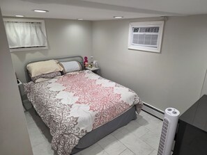 2 quartos, ferros/tábuas de passar roupa, Wi-Fi, roupa de cama