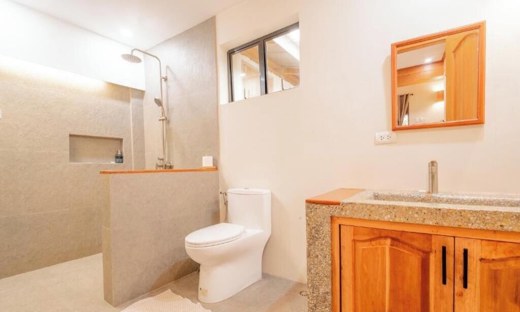 Executive Suite | Bathroom
