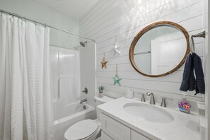 Shower, hair dryer, towels, shampoo - 3BR Hot Tub I EV Charging I Golf Cart! I Location! (Oak Island)