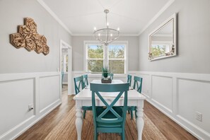 Dining - 3BR Hot Tub I EV Charging I Golf Cart! I Location! (Oak Island)