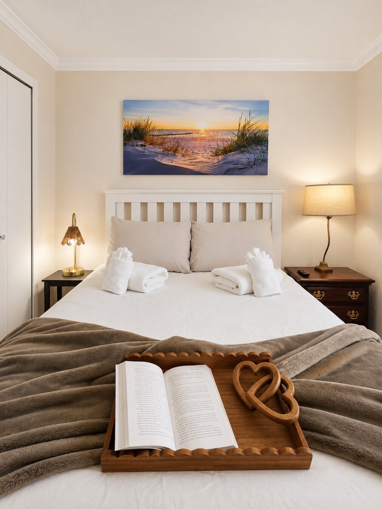 Iron/ironing board, WiFi, bed sheets