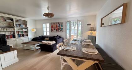 Villa with pool, tennis court, bowling alley