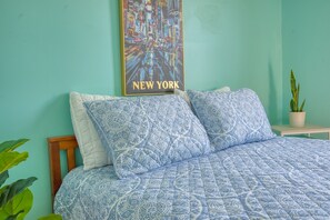 3 bedrooms, iron/ironing board, travel cot, free WiFi