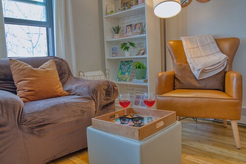 Spacious 3BR Flatbush Condo w/ King + 2 Queens | Sleeps 6