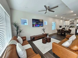 TV - Balcony | 8 Min to Downtown | 9 to Duke (Durham)