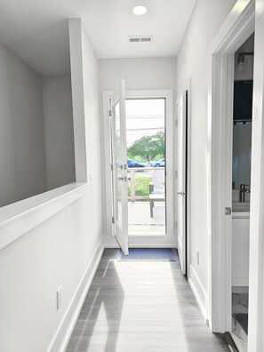 Interior - Balcony | 8 Min to Downtown | 9 to Duke (Durham)