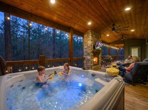 Indoor spa tub - NEW! Hot Tub, Fireplace, Spa Bath, Boat Parking (Broken Bow)