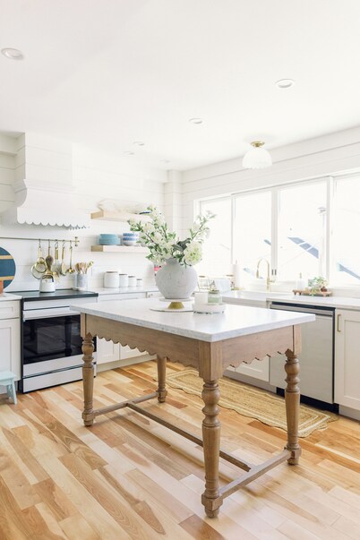 Maine Bleu- Sur La Mer-2 Bed Overlooking Camden Harbor and Harbor Park