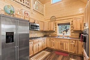 Private kitchen - Kenai Kuik Cabins - Chinook Salmon (Cabin #5) (Soldotna)