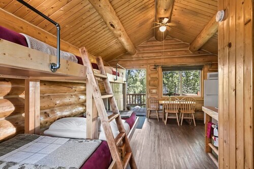 Kenai Kuik Cabins - Chum Salmon (Cabin #3)