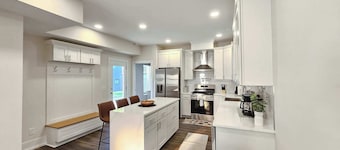 Private Deck | 9 Min to Duke | 8 to Downtown