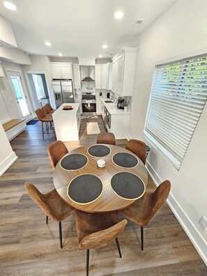 Dining - Private Deck | 9 Min to Duke | 8 to Downtown (Durham)