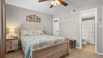 2 bedrooms, iron/ironing board, WiFi, bed sheets