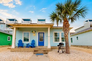 Terrace/patio - SP3 Shared Pool, Pet Friendly, Parking for 3 (Port Aransas)