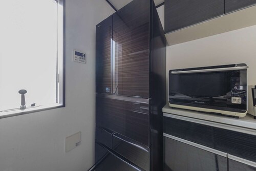 A Family Friendly Spacious Villa - 1 min to Convenience Store