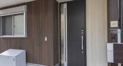 A Family Friendly Spacious Villa - 1 min to Convenience Store