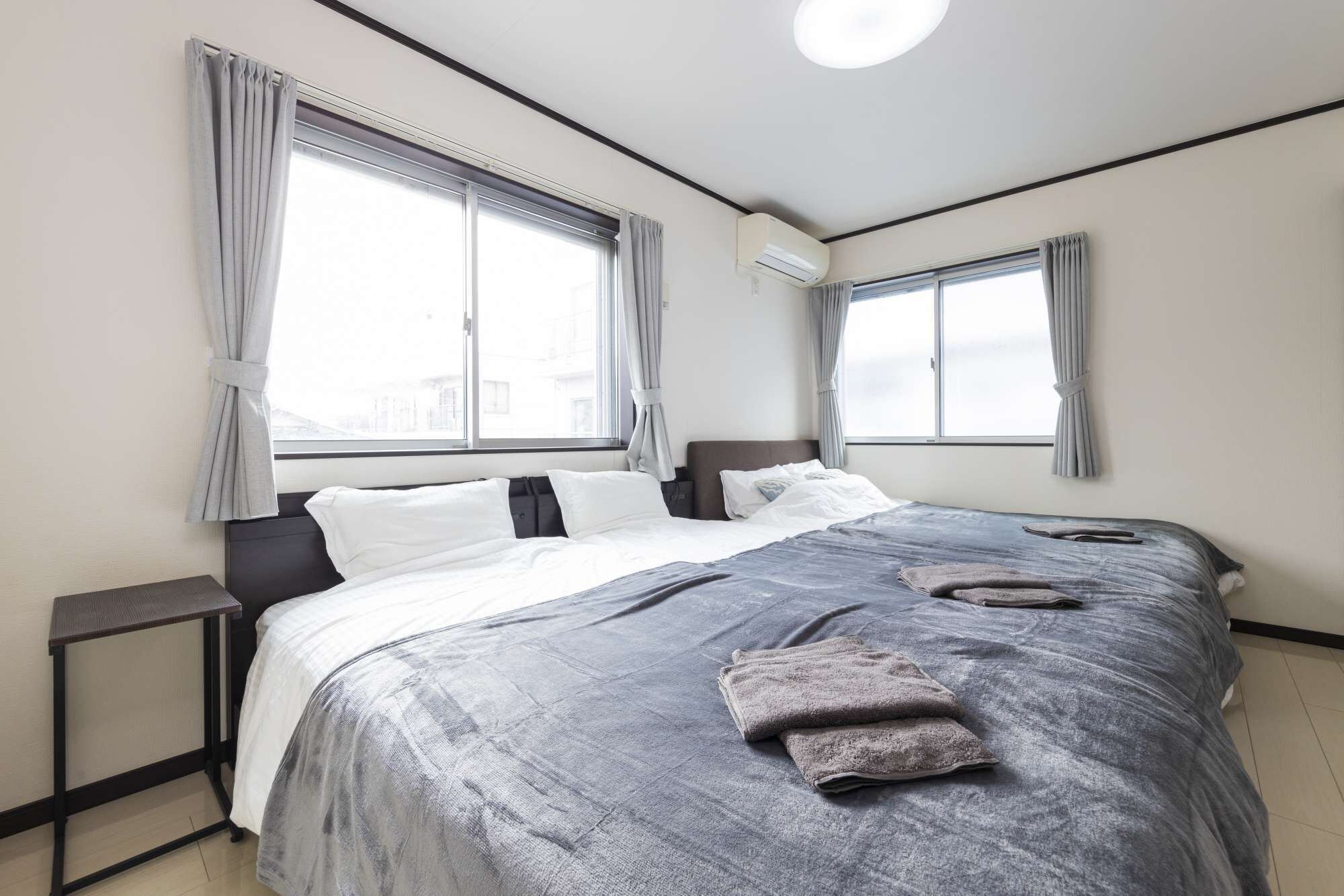 4 quartos, ferros/tábuas de passar roupa, Wi-Fi, roupa de cama