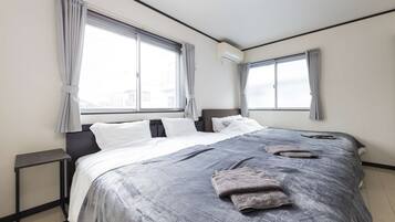 4 quartos, ferros/tábuas de passar roupa, Wi-Fi, roupa de cama