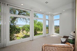 Interior - Meet Me In Paradise: CL Waterfront + Outdoor Fireplace + Pool Table + Ping Pong + 2 Living Areas (Canyon Lake)