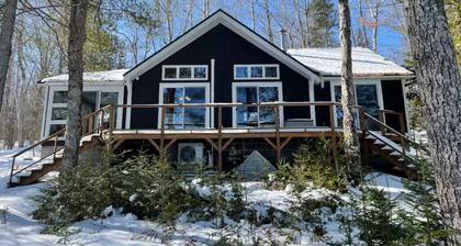 Amazing 4-bedroom cabin in Brownville perfect for your getaway
