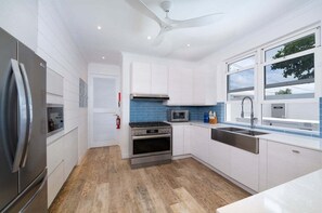Fridge, microwave, oven, stovetop - Beachfront Villa with Plunge Pool - Sea Breeze Beach Villa (Fitts Village)
