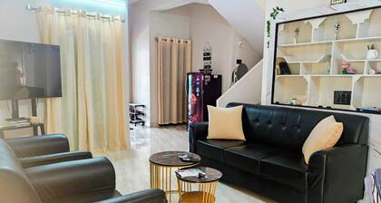 Furnished 2 BHK for EXPATS/HEALTHCARE Pros Secunderabad-near hospitals with AC
