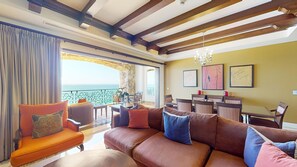 Living area - Two Bedroom Penthouse - Grand Solmar Lands End (Cabo San Lucas)