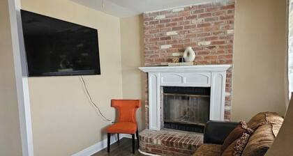 Furnished Comfortable Home 1BR Near LSU, Downtown BR, Southern & Plants