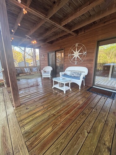 Holden Beach Area Home - Entire House and Large Private Lot.