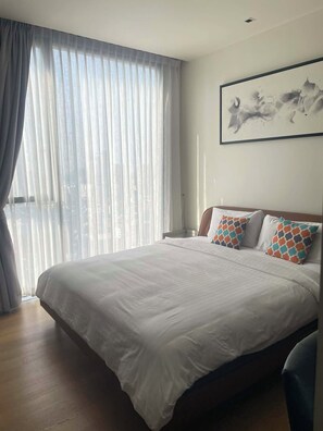 2 bedrooms, iron/ironing board, WiFi, bed sheets - 5 Star Luxury Best Location in Bangkok (Krung Thep Maha Nakhon)