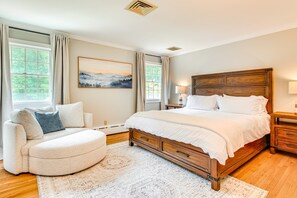 3 bedrooms, desk, iron/ironing board, free WiFi - Highland Colonial w/ Private Pool (Carmel Hamlet)