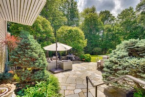 Terrace/patio - Highland Colonial w/ Private Pool (Carmel Hamlet)