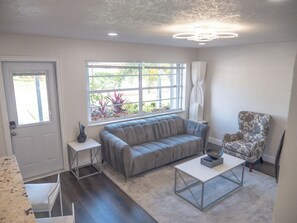 Smart TV - Downtown Delray - Beach Beauty (Delray Beach)