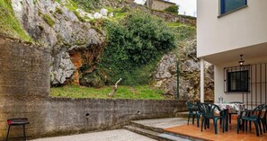 Outdoor dining - Villa Vacacional el Sumidoriu (Barro (Llanes))