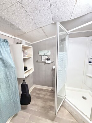 Bathroom - Comfortable, basic, two-bedroom, fully furnished unit in peaceful Warren. (Warren)