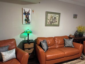 Living area - Mobility Friendly-2-bedroom 1 bath Bsmt APT with own Private Entry Lawrenceville (Lawrenceville)